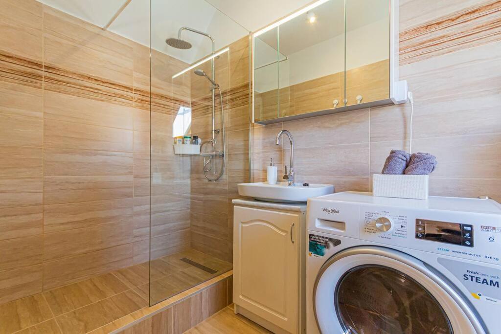 Roomy Apartment 80Sqm At City Center Free Parking Space, Ac & Balcony Βουδαπέστη Εξωτερικό φωτογραφία