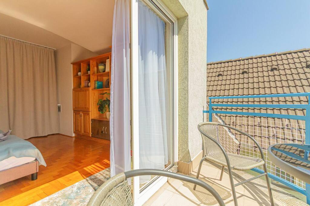 Roomy Apartment 80Sqm At City Center Free Parking Space, Ac & Balcony Βουδαπέστη Εξωτερικό φωτογραφία