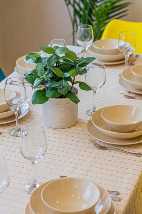 Roomy Apartment 80Sqm At City Center Free Parking Space, Ac & Balcony Βουδαπέστη Εξωτερικό φωτογραφία